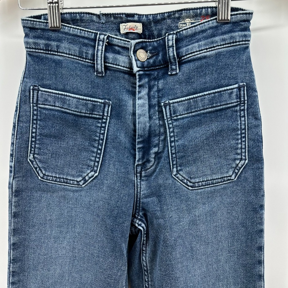 Faherty Women's Wide-Leg Jeans in Medium Blue Wash